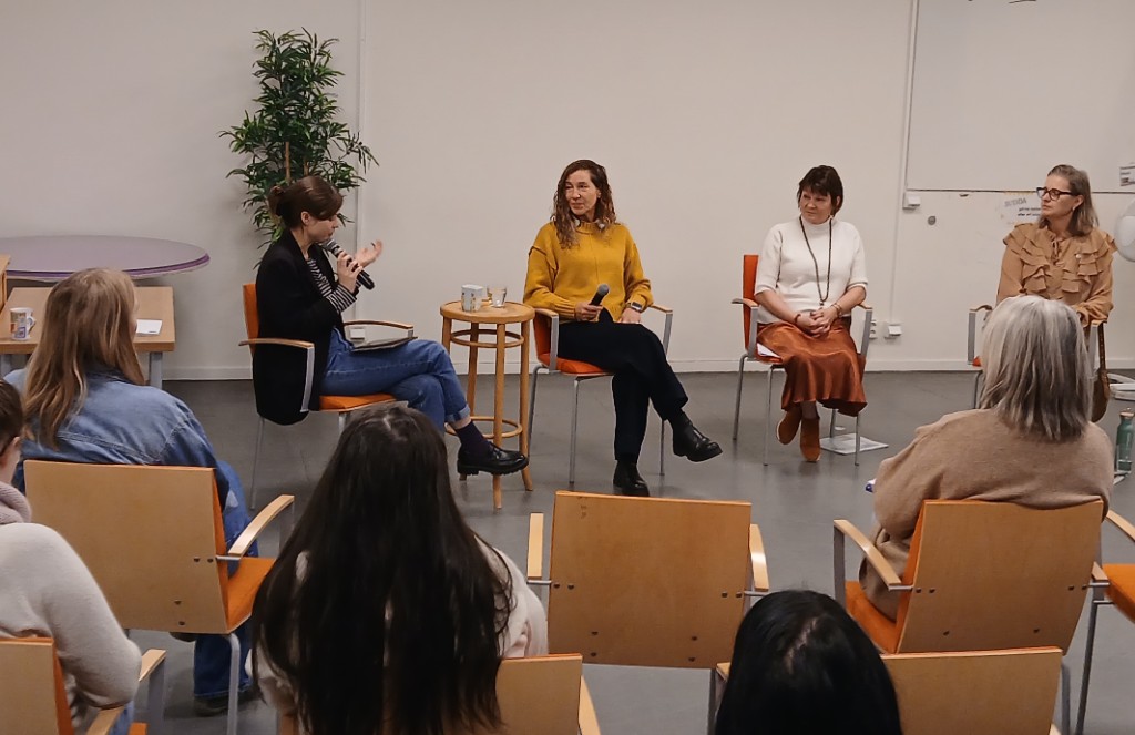 Panelsamtal och workshop i grupp